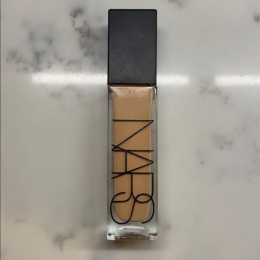 NARS natural radiant long wear foundation